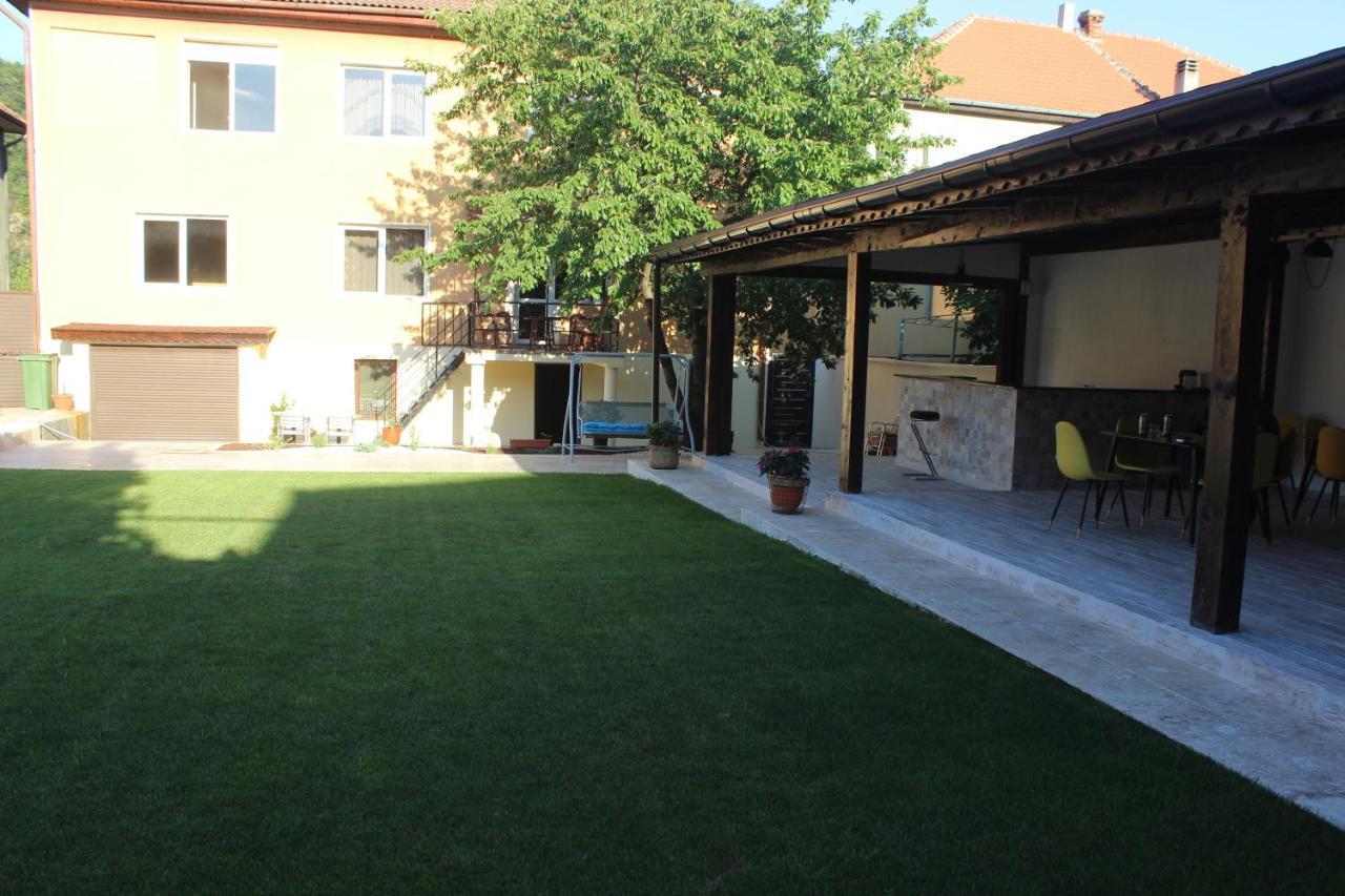 Pretty Garden Villa Orşova Exterior foto